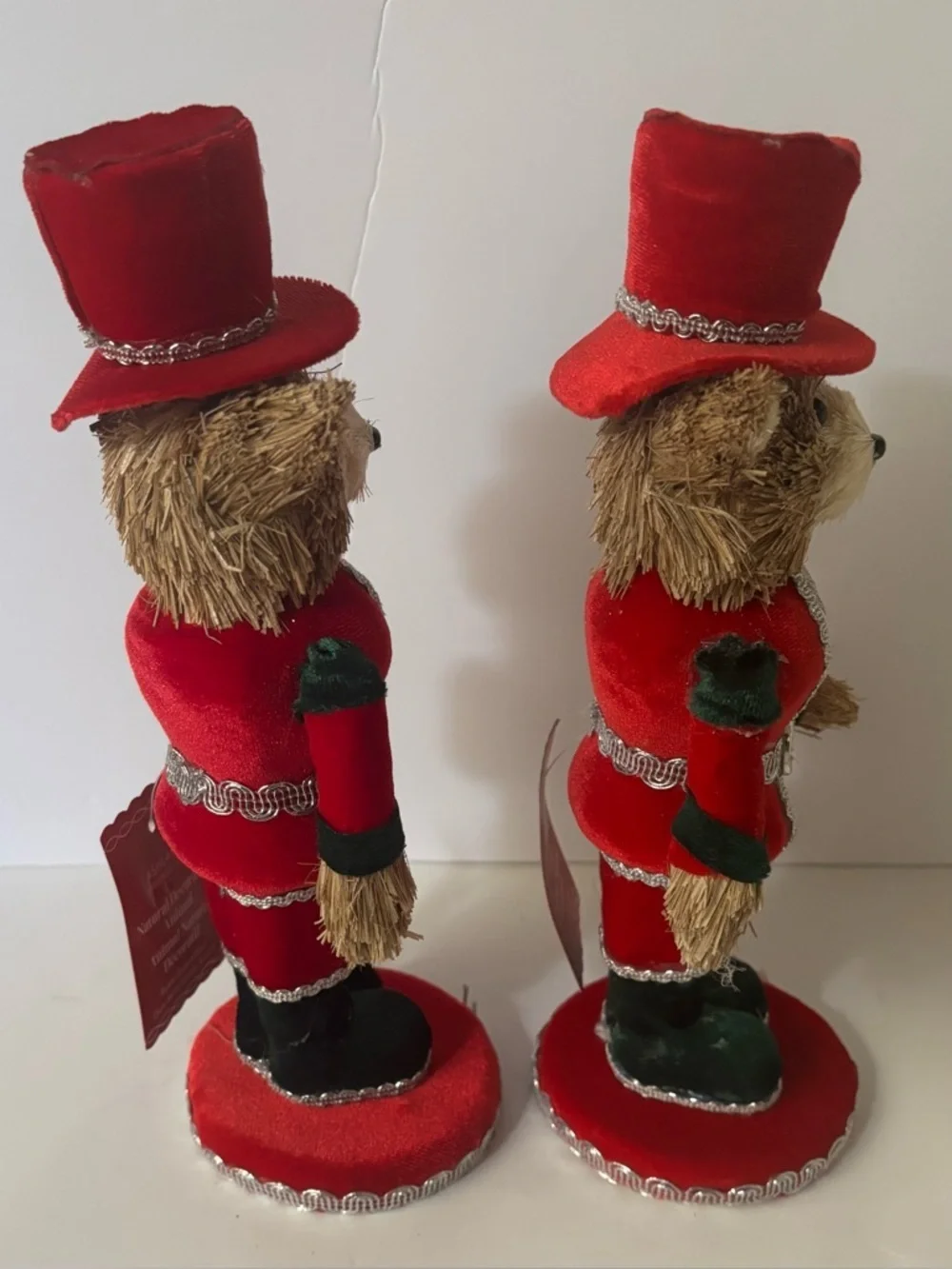 naturally decorative Christmas animal NEW NWT royal guard bears (2) sisal straw